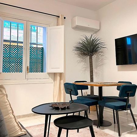 Genteel Home Banos Sevilla Bagian luar foto