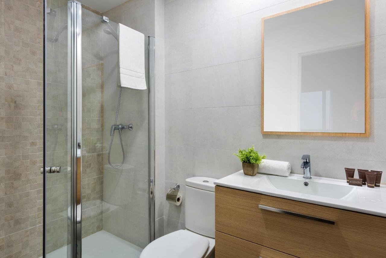Genteel Home Banos Sevilla Bagian luar foto