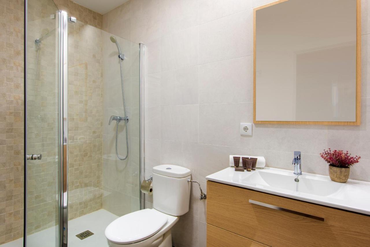 Genteel Home Banos Sevilla Bagian luar foto