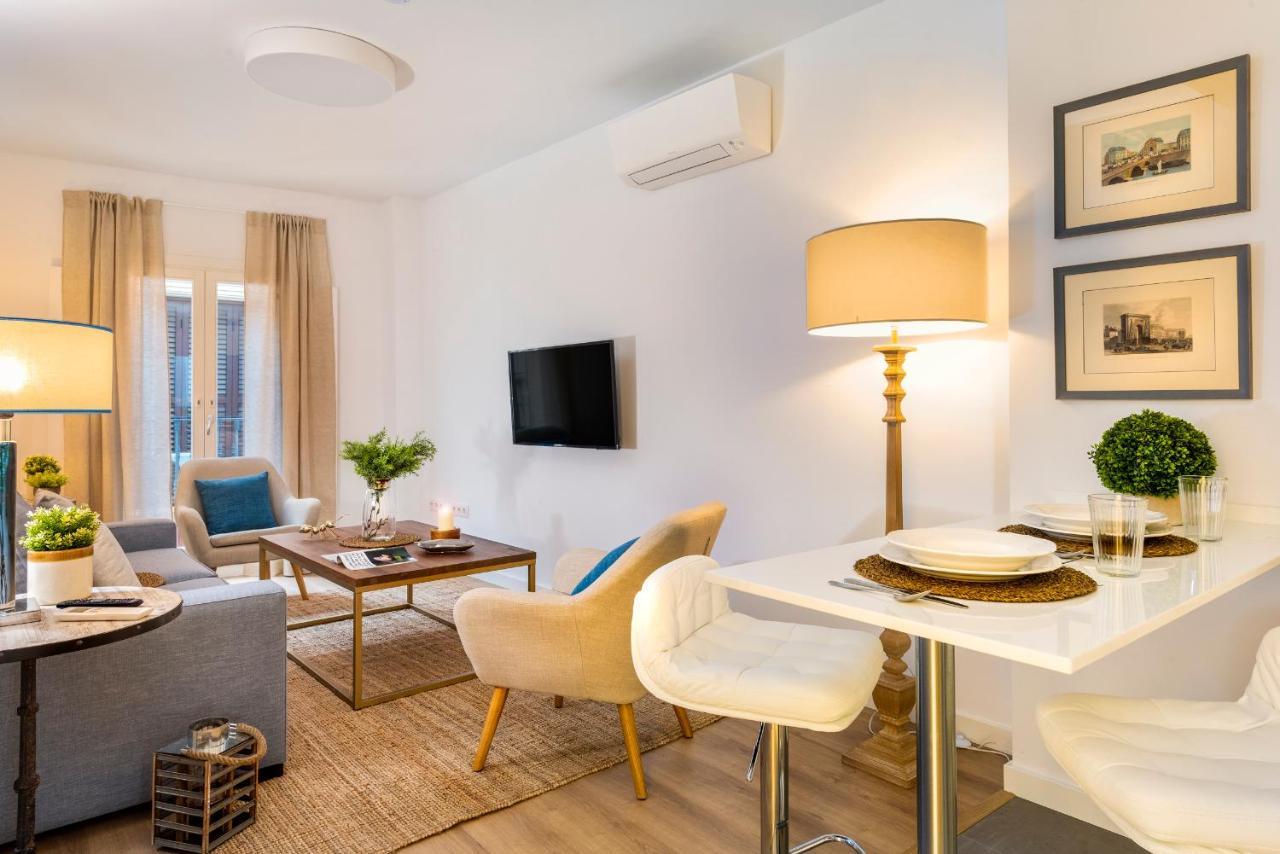 Genteel Home Banos Sevilla Bagian luar foto