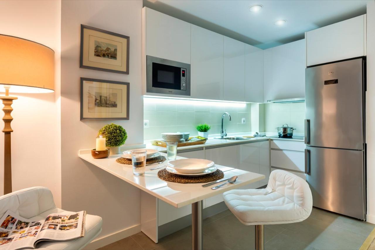 Genteel Home Banos Sevilla Bagian luar foto