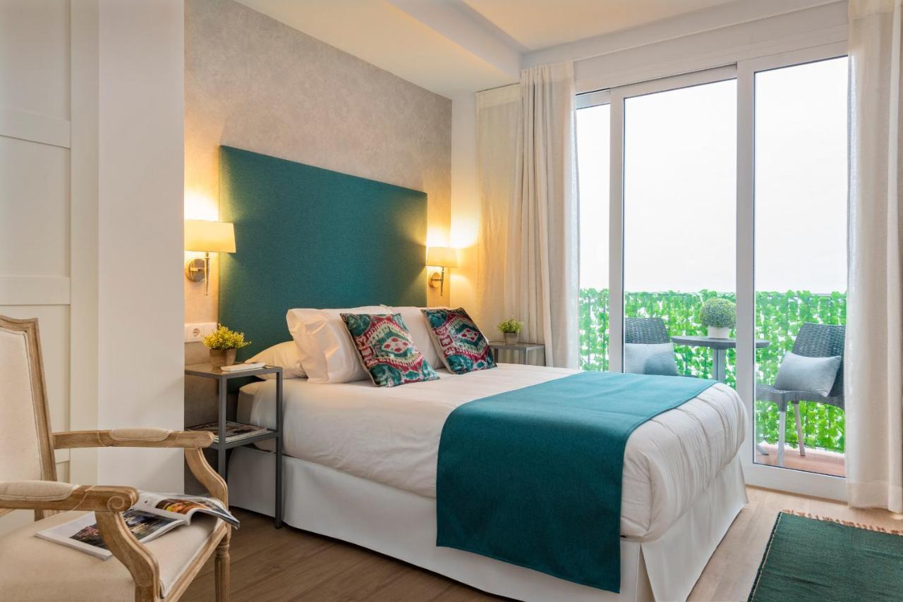 Genteel Home Banos Sevilla Bagian luar foto