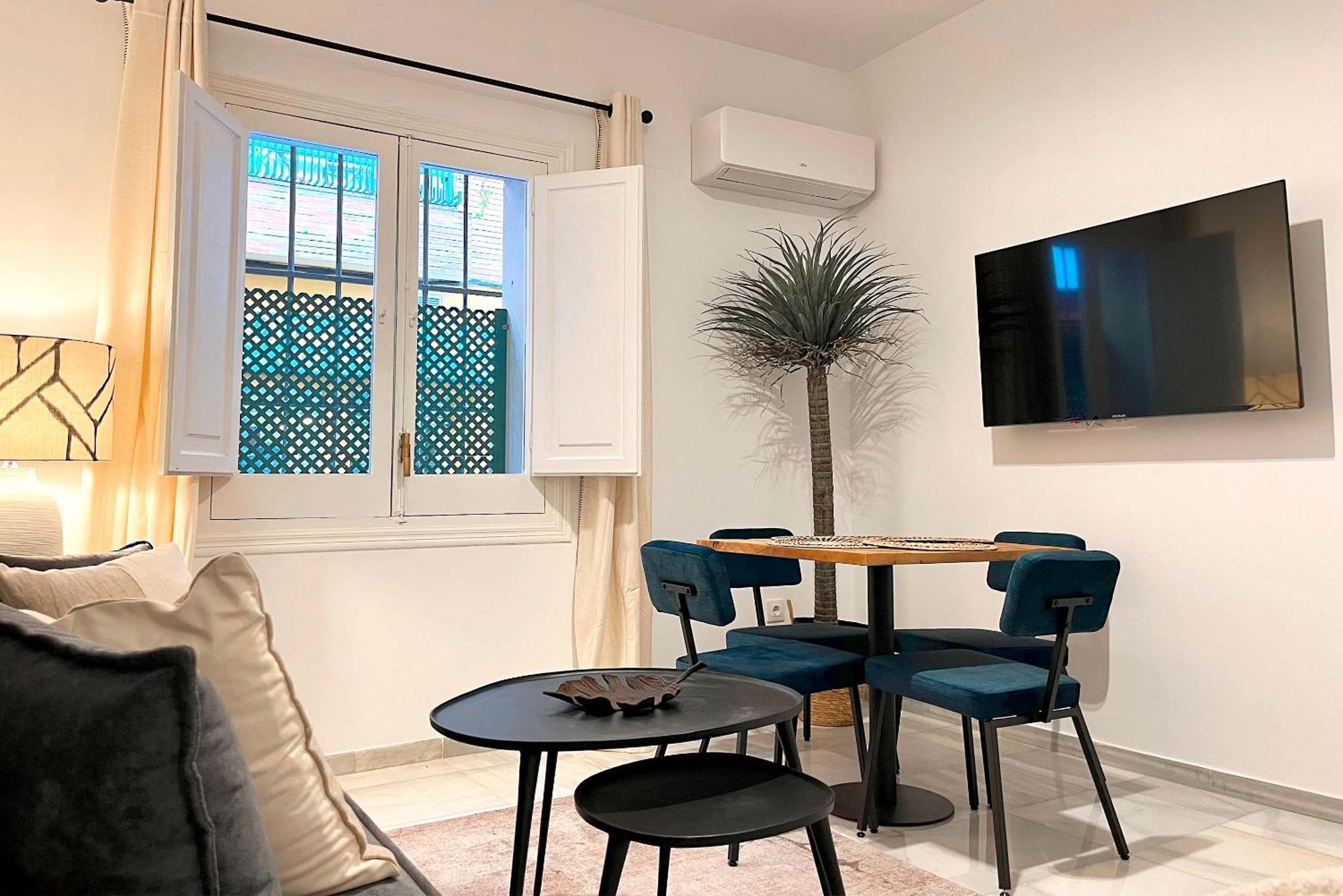 Genteel Home Banos Sevilla Bagian luar foto