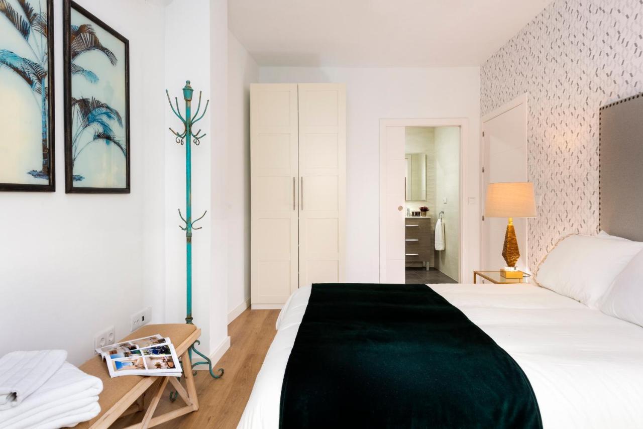 Genteel Home Banos Sevilla Bagian luar foto