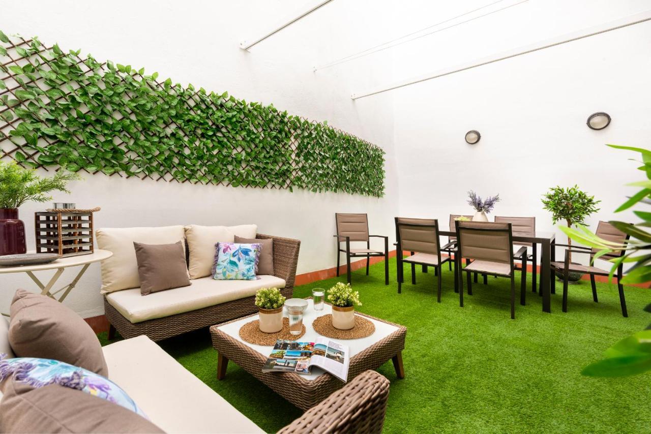 Genteel Home Banos Sevilla Bagian luar foto