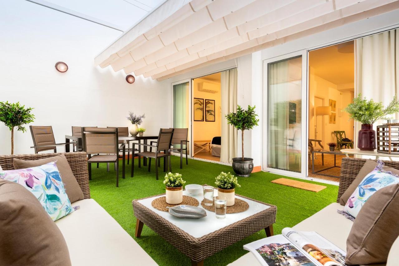 Genteel Home Banos Sevilla Bagian luar foto