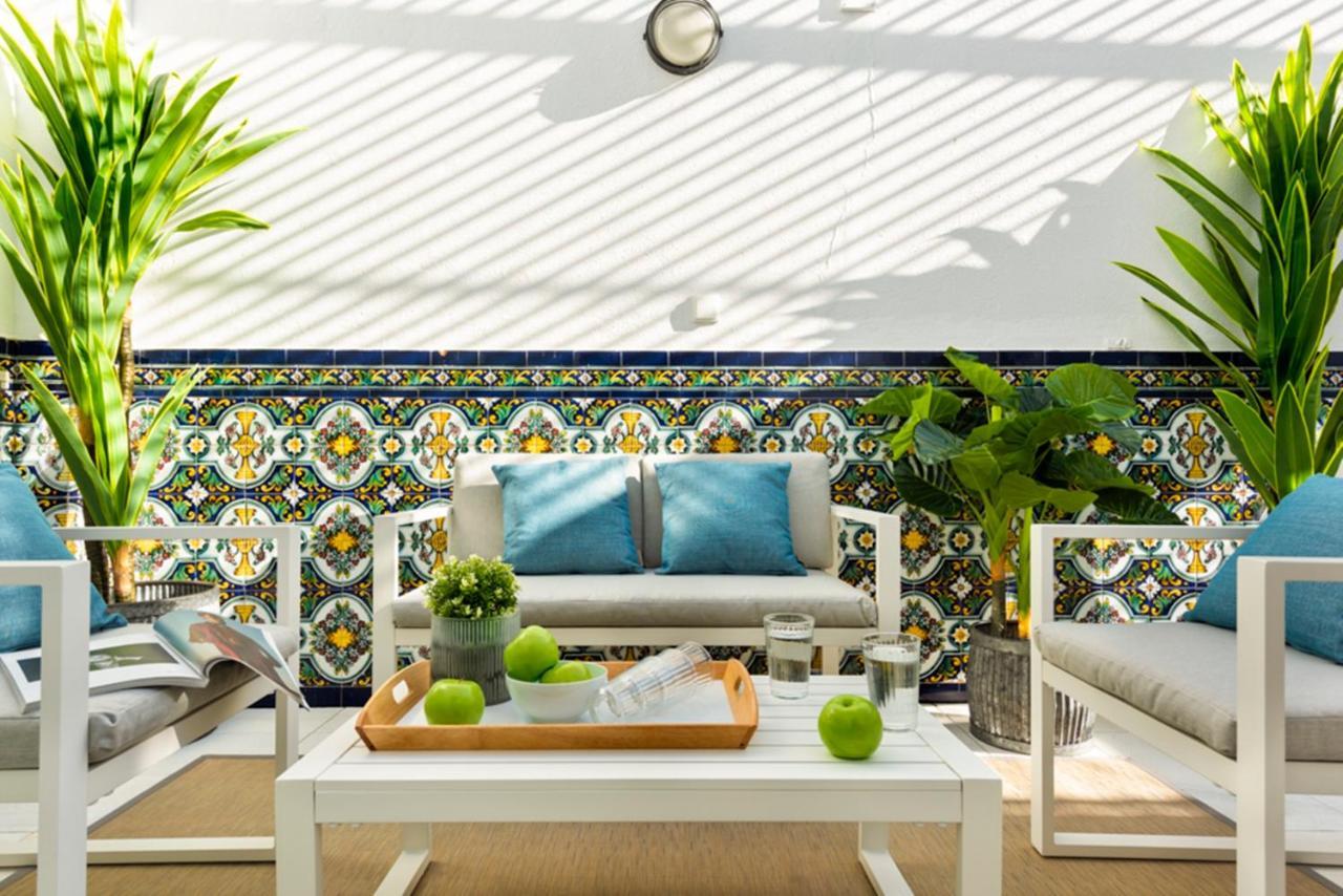 Genteel Home Banos Sevilla Bagian luar foto