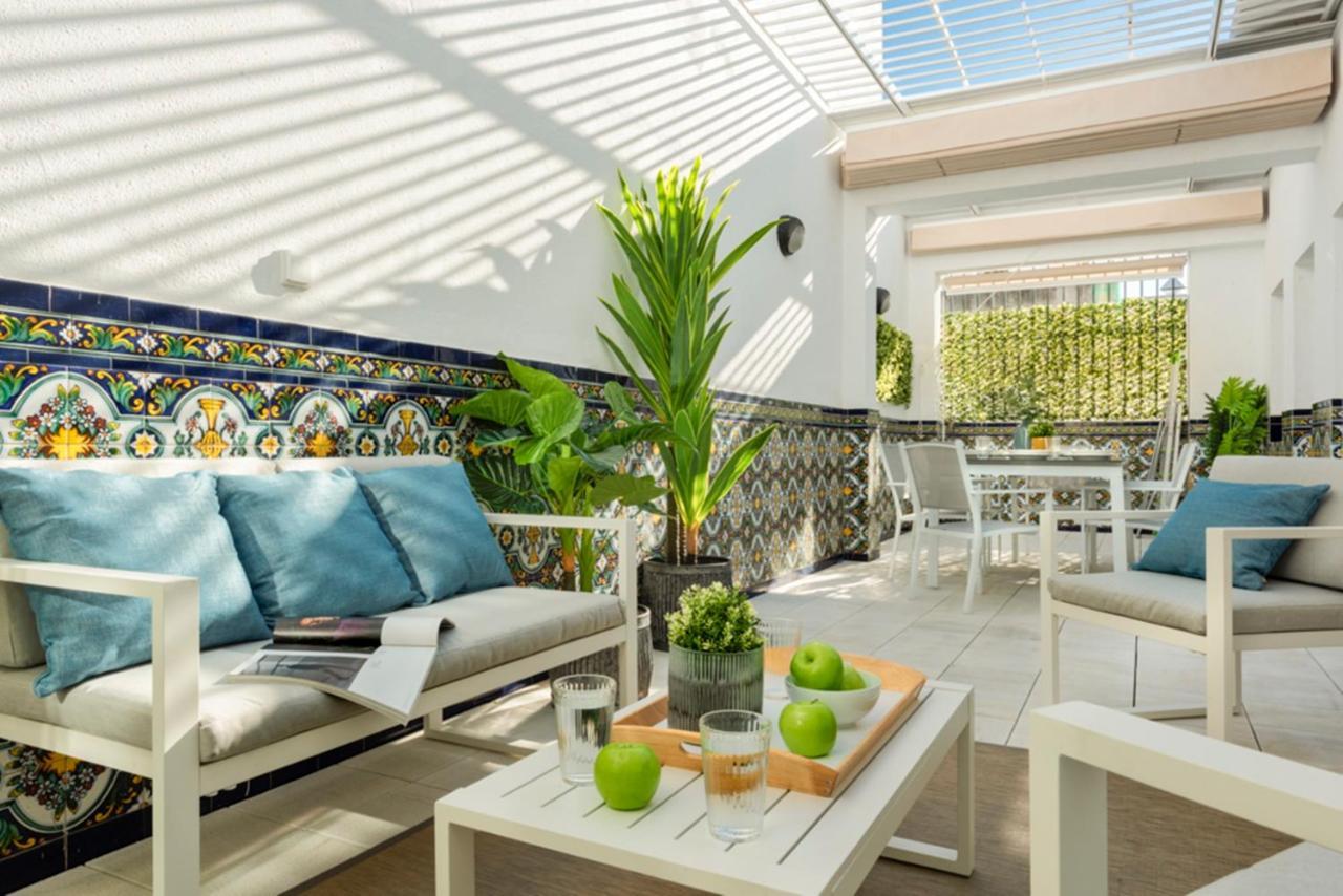 Genteel Home Banos Sevilla Bagian luar foto