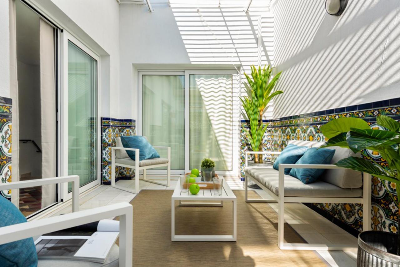Genteel Home Banos Sevilla Bagian luar foto
